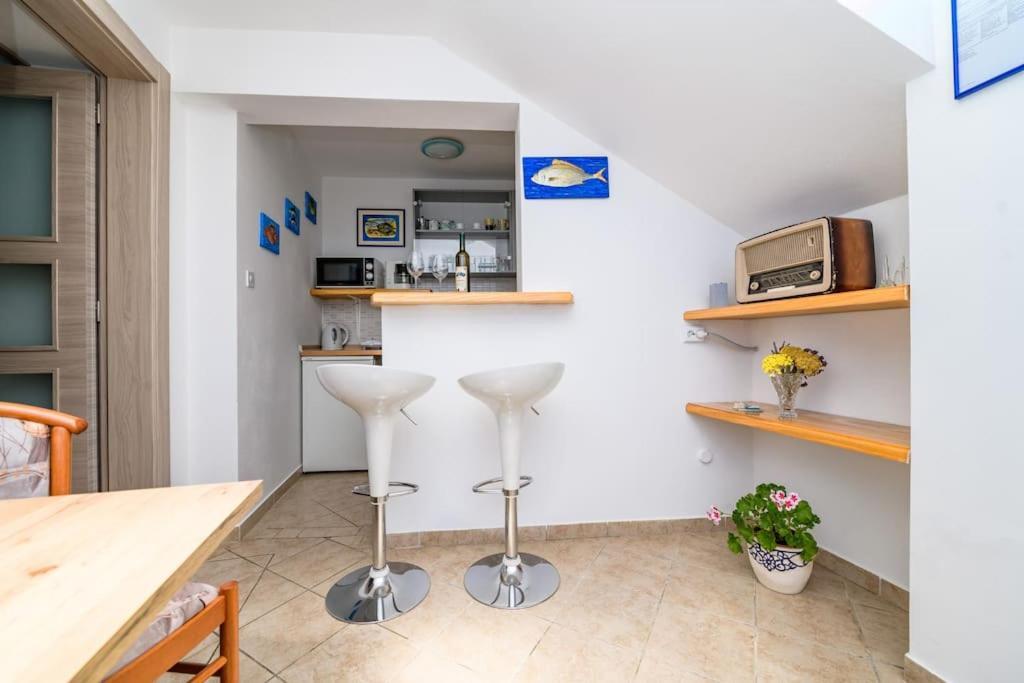 Bozena Apartment Mali Losinj Exterior photo