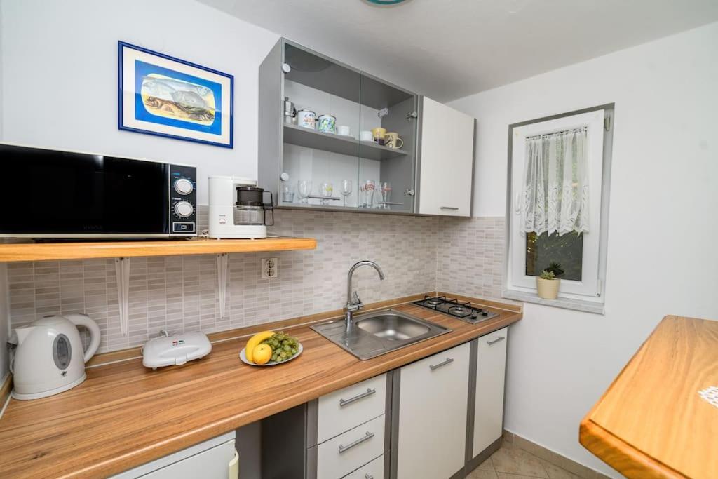 Bozena Apartment Mali Losinj Exterior photo